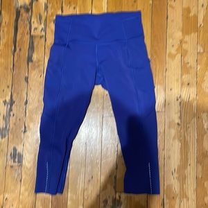Lululemon capri pants purple